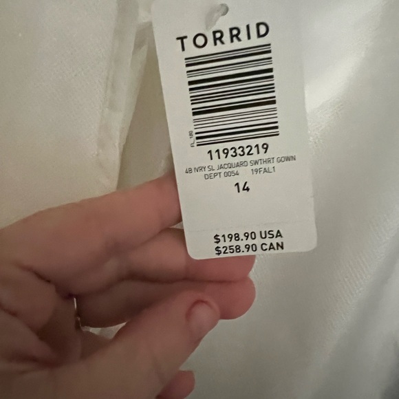Torrid Wedding Dress - Picture 7 of 8